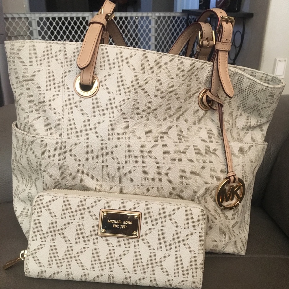Michael Kors Purse and Matching Wallet